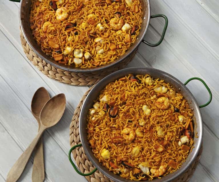 Fideuá de mariscos: una oda culinaria al sabor mediterráneo