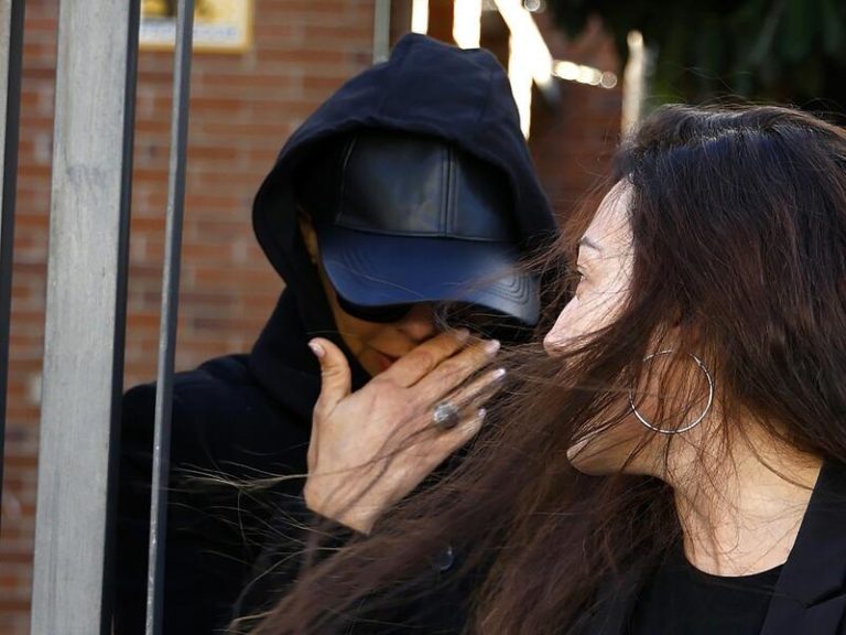 Chenoa evita a toda costa ser vista en su peor momento sentimental