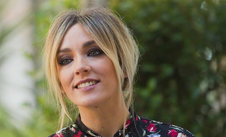 Anna Simon y su rutina para una piel radiante: Consejos de belleza de la presentadora