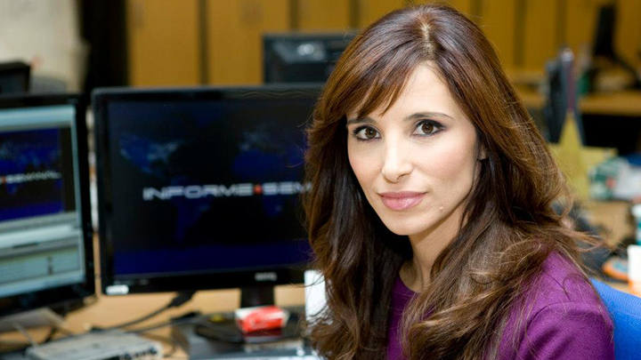 Olga Lambea revela sus técnicas para cuidar la piel bajo las luces del estudio