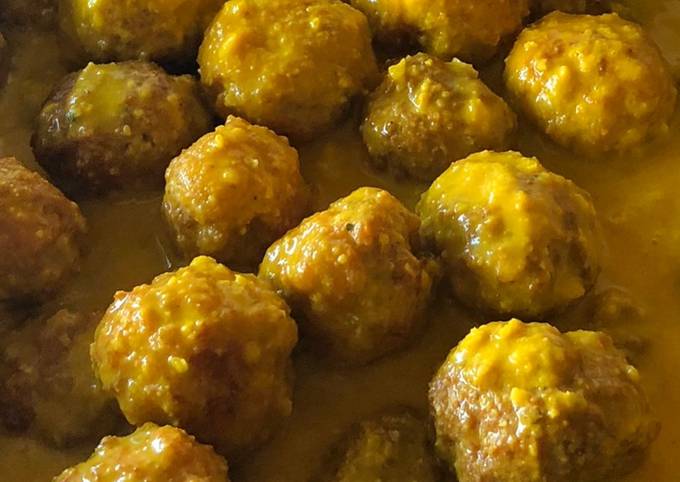 Deliciosa receta de albóndigas en salsa de almendras con la que triunfarás con toda la familia