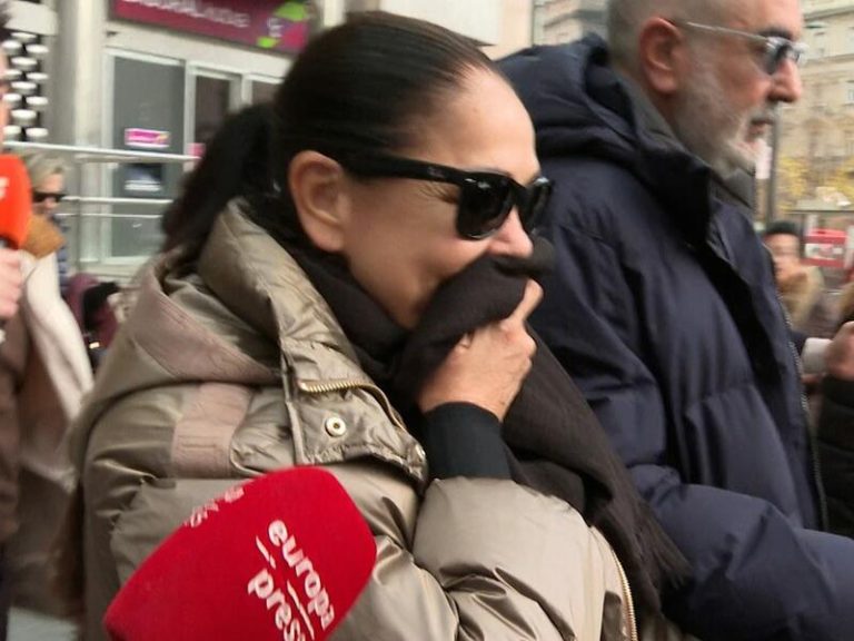 Isabel Pantoja abandona el hotel para comenzar con los preparativos de su concierto