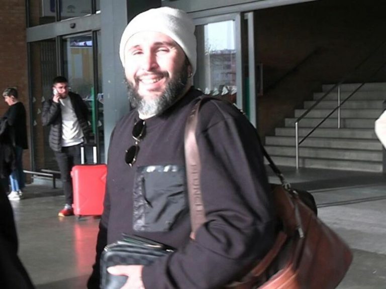 Kiko Rivera, indiferente al drástico cambio de vida de su madre y a la guerra de Francisco con Julián Contreras