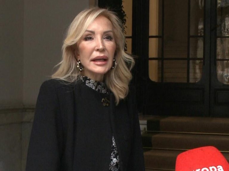Carmen Lomana, implacable, responde a Ágatha Ruiz de la Prada