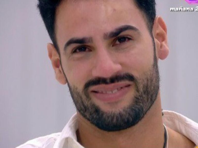 Asraf Beno recibe la sorpresa más especial de Isa Pantoja en su quinto aniversario
