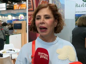 Ágatha Ruiz de la Prada hace oídos sordos a las críticas de Carmen Lomana