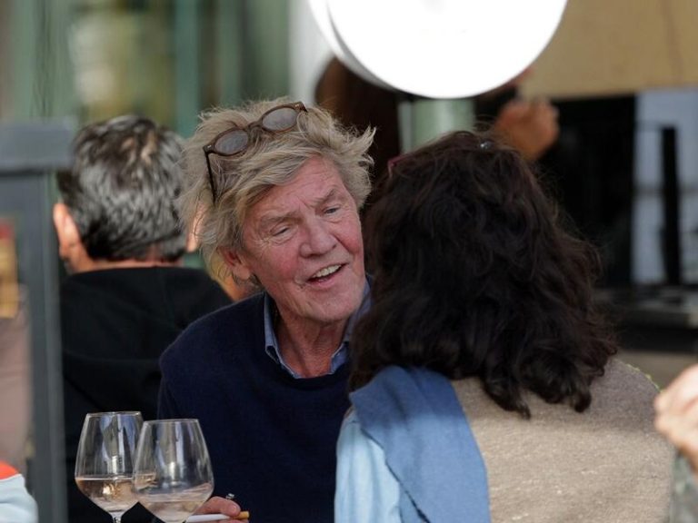 Ernesto de Hannover y Claudia Stilianopoulos disfrutan del terraceo madrileño