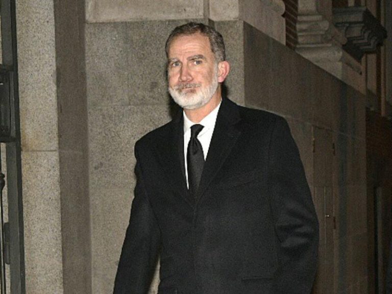 El Rey Felipe VI acude al funeral de César Alierta