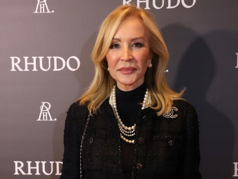 Carmen Lomana da por zanjadas sus polémicas con Agatha Ruíz de la Prada