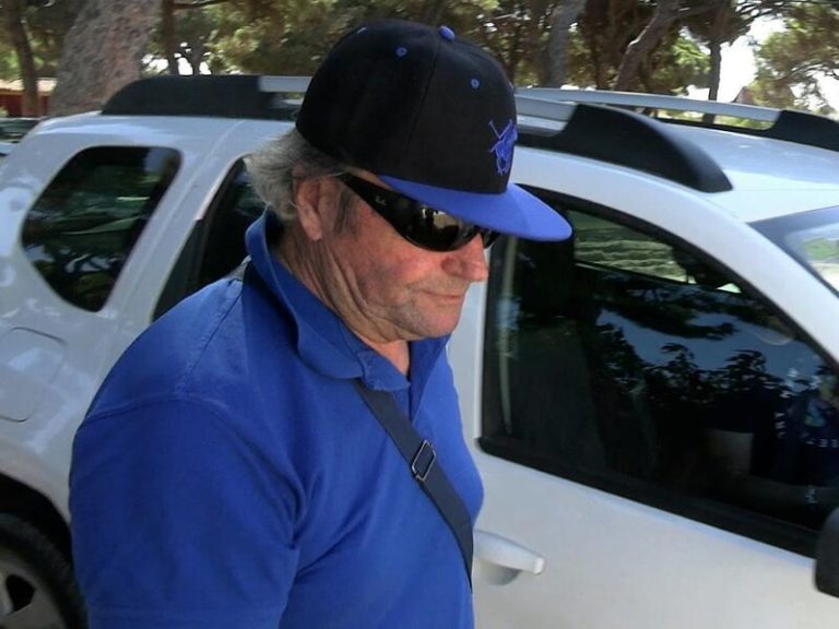 Los problemas se le acumulan a Amador Mohedano. La grúa se lleva su coche