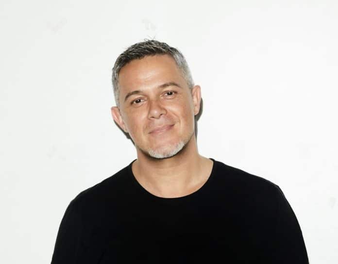 Alejandro Sanz Mónica Cruz