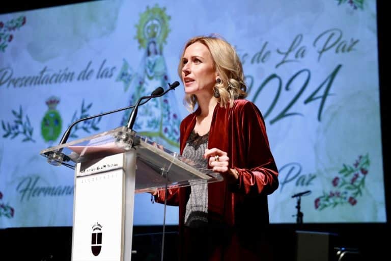 Ana Obregón prefiere guardar silencio al preguntarle por su relación con Alessandro Lequio
