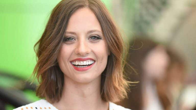 Michelle Jenner: Revelados sus exclusivos secretos de belleza que la mantienen en la cúspide