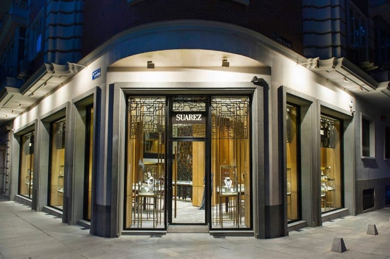 Joyería Suárez 80 aniversario. Del drama familiar a los anillos reales   