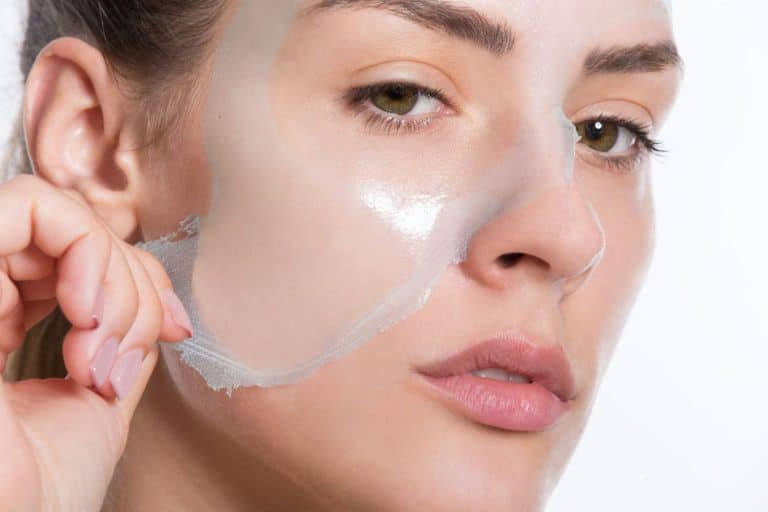 Descubre los 8 errores comunes en la rutina de belleza femenina: ¡Evoluciona tu cuidado personal!