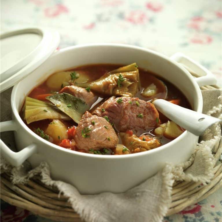 Receta de estofado de ternera con guisantes y zanahorias: tradición, sabor y creatividad