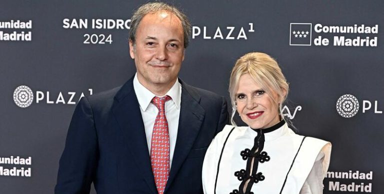 Eugenia Martínez de Irujo, discreta tras su esperado reencuentro con Francisco Rivera en el gran día de su hija Tana