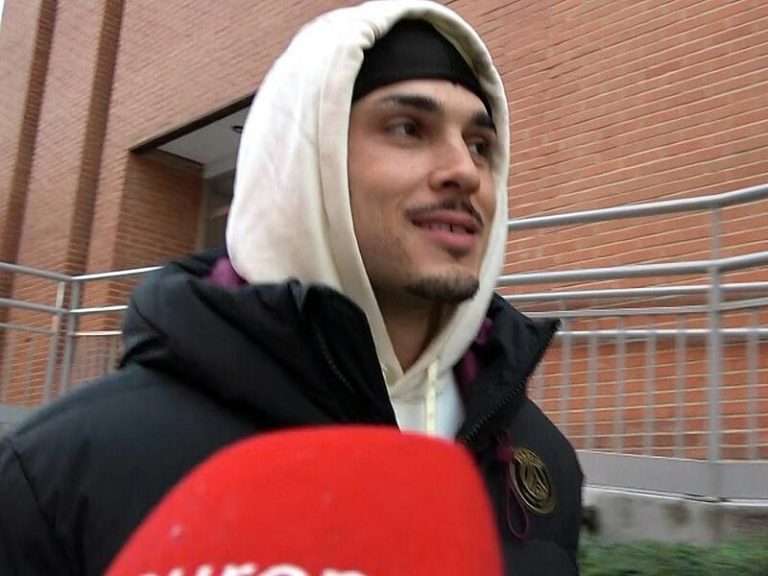 Carlo Costanzia confirma que está «feliz» con Alejandra Rubio