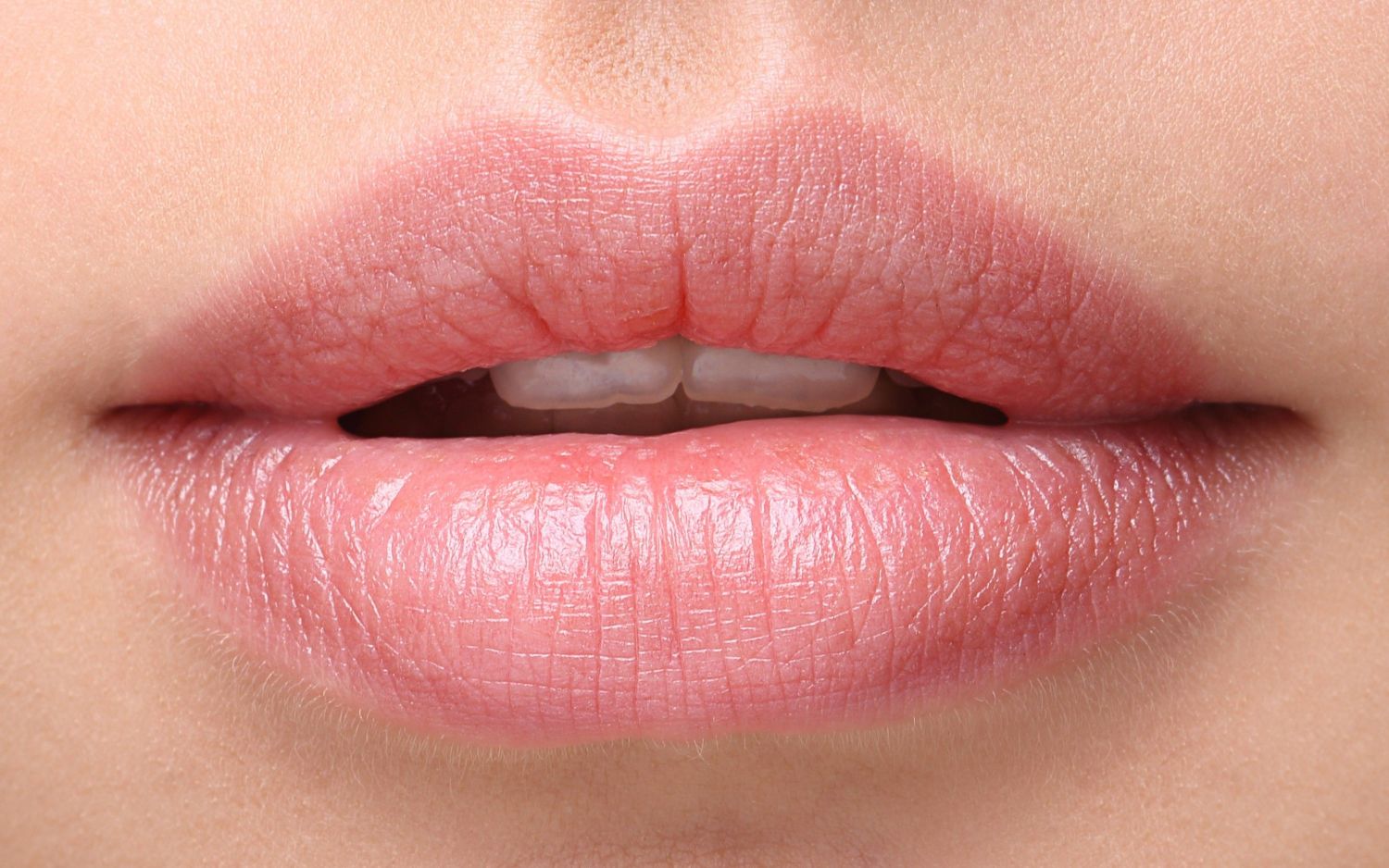 LABIOS, PROTECCIÓN SOLAR: UN ESCUDO INDISPENSABLE PARA TUS LABIOS