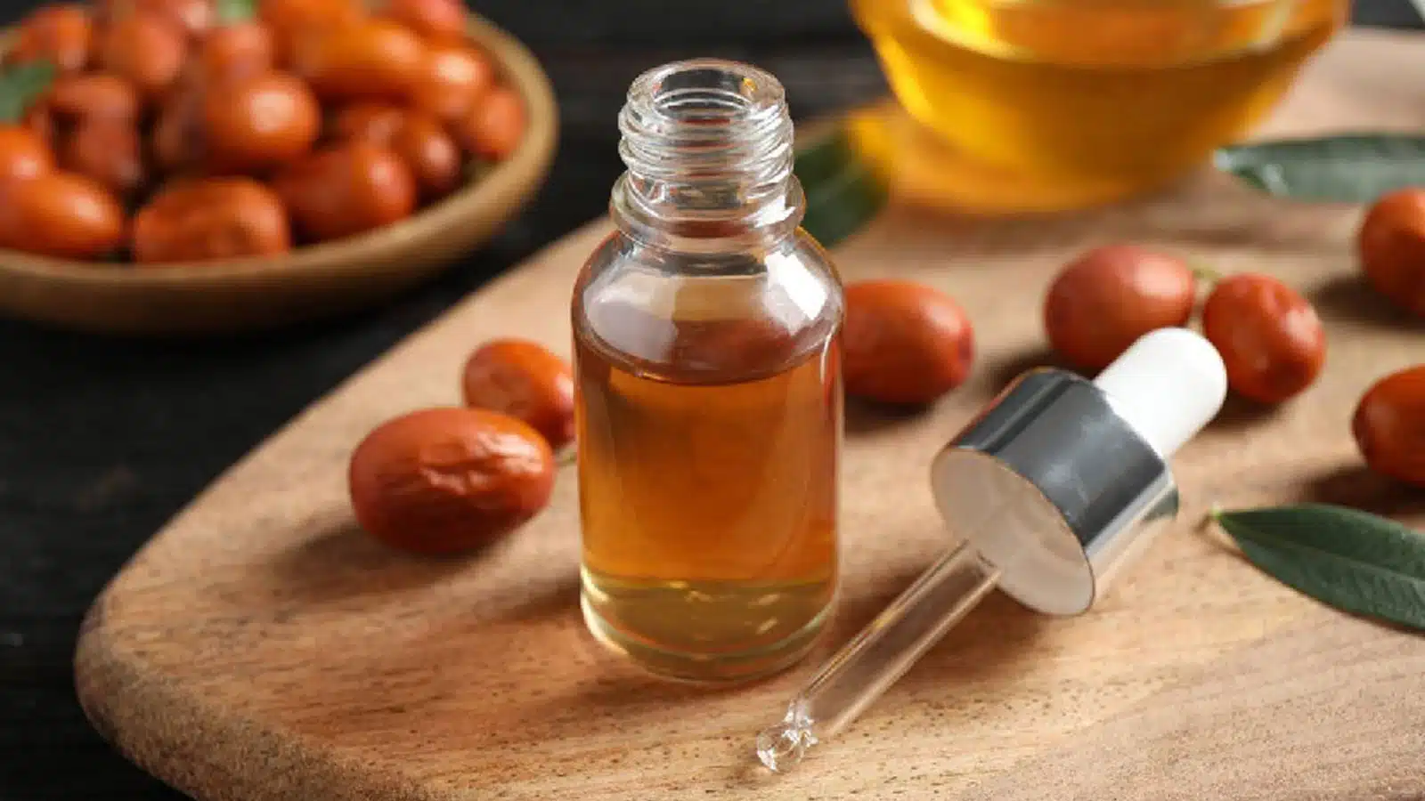 EL PODER DE LOS INGREDIENTES NATURALES: RECETAS SENCILLAS PARA COSMÉTICOS CASEROS