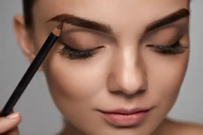 Cejas perfectas: Guía completa para el diseño y cuidado natural de tus cejas