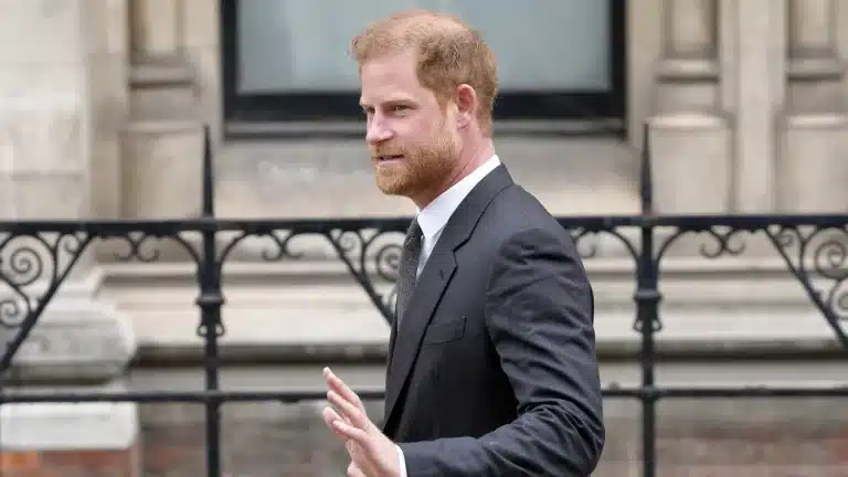 El Príncipe Harry regresa a California tras su viaje exprés a Londres para estar solo 45 minutos con su padre