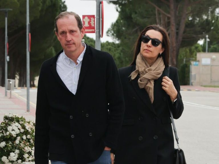 Rostros conocidos acuden al tanatorio de Fernando Gómez-Acebo