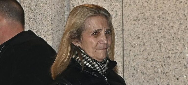 La infanta Elena regresa al trabajo tras la muerte de su primo Fernando
