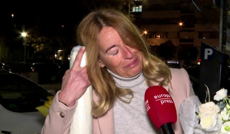 Mónica Martín Luque, destrozada, rompe a llorar al hablar de la muerte de su exmarido Fernando Gómez-Acebo