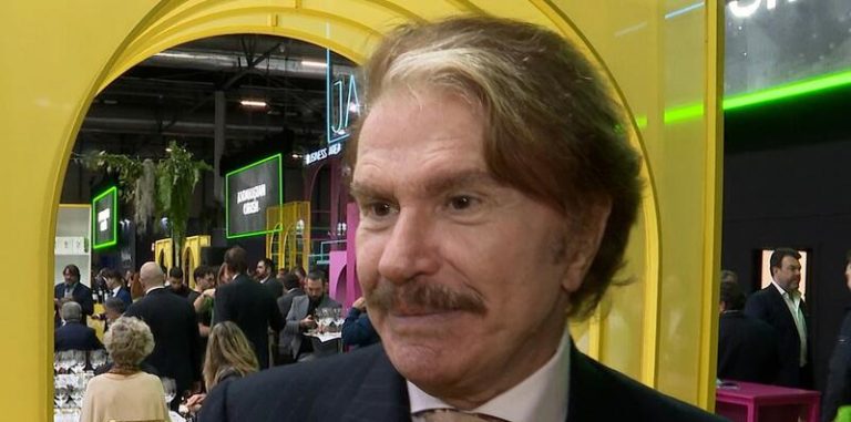 Edmundo Arrocet responde a los que creen que su relación con Marta Pawlowska es un montaje
