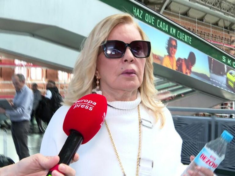 Bárbara Rey se mantiene indiferente ante las críticas de Ana