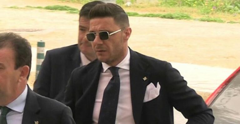 Joaquín Sánchez despide emocionado a Manuel Ruiz de Lopera: «Me recuerda mucho a mi padre»