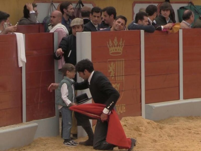 Cayetano y Francisco Rivera zanjan los rumores de mala relación con una preciosa imagen familiar
