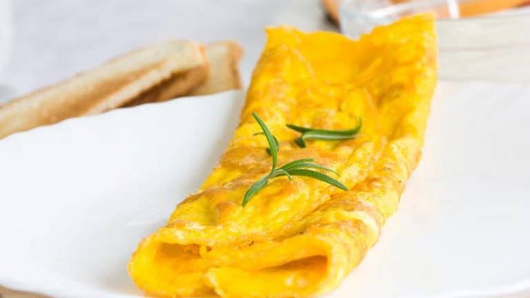 Aprende a hacer una sencilla tortilla a la francesa en el microondas en 5 minutos