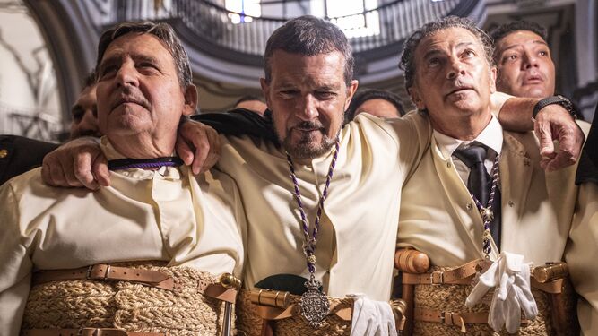 La pasión de Antonio Banderas por la Semana Santa malagueña: de Melanie Griffith a Nicole Kimpel La pasión de Antonio Banderas por la Semana Santa malagueña: de Melanie Griffith a Nicole Kimpel