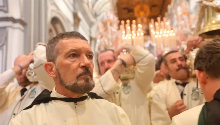 El sentimiento de Antonio Banderas arrasa en la Semana Santa