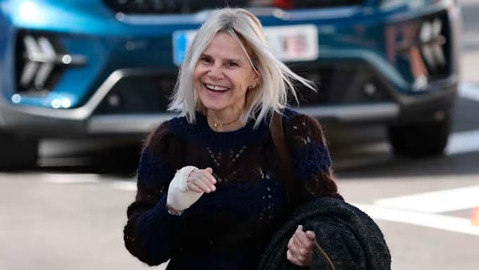 Todos los detalles de la lesión de Eugenia Martínez de Irujo en su mano derecha 