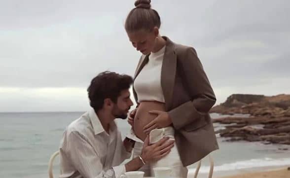 Álvaro Soler anuncia con un vídeo que va a ser padre junto a la modelo Melanie Kroll