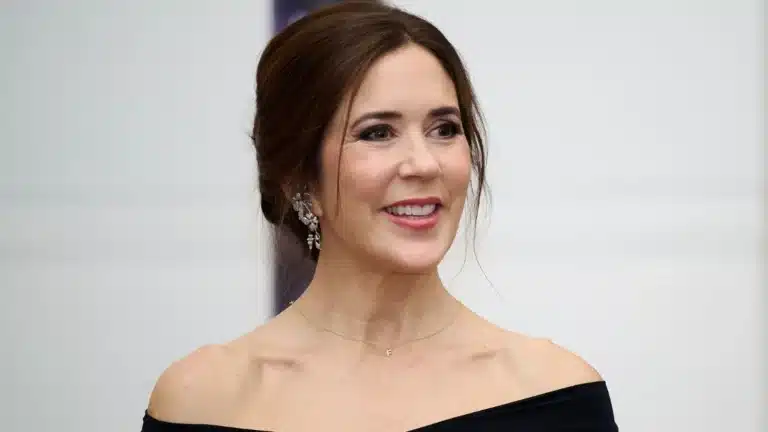 Mary Donaldson también se corona como la reina del pinchazo