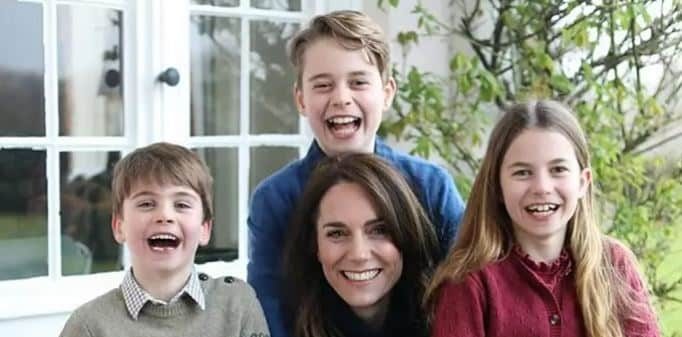 Kate Middleton entona el ‘mea culpa’ por manipular una imagen con sus hijos