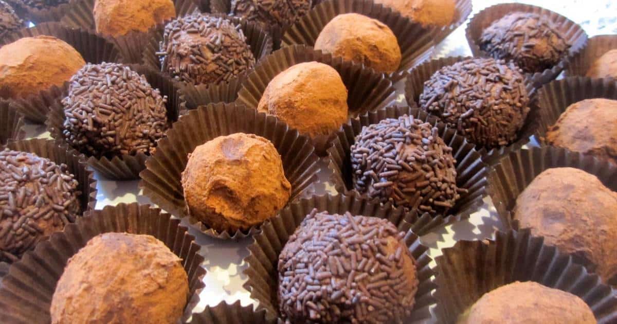 Aprende a hacer unas deliciosas trufas de chocolate variadas que quitan el hipo