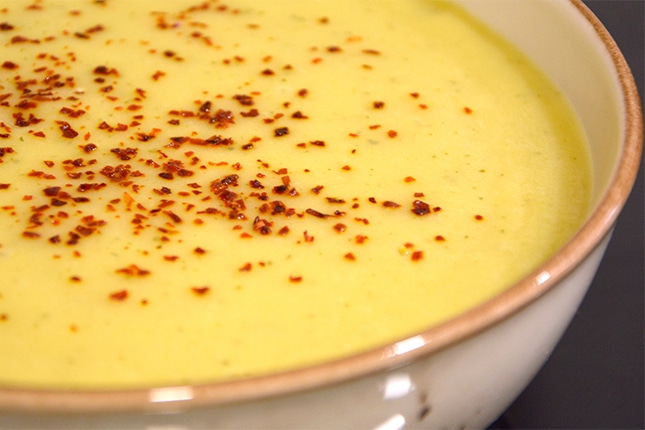 Deliciosa crema de calabacín, puerro y patata, un plato de lo más sano