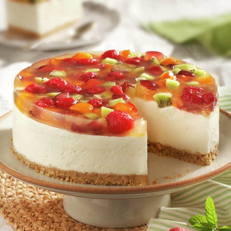Disfruta esta primavera con una tarta de queso sin horno y gelatina de frutas