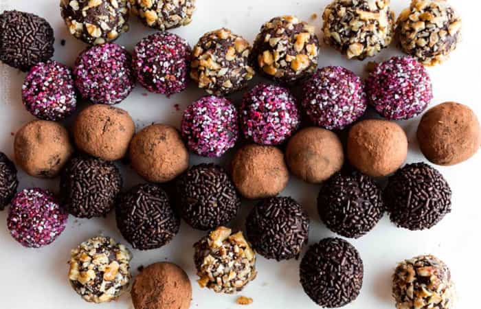 Aprende a hacer unas deliciosas trufas de chocolate variadas que quitan el hipo