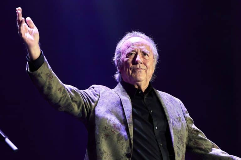 La vida secreta de Joan Manuel Serrat, dos matrimonios y una hija actriz