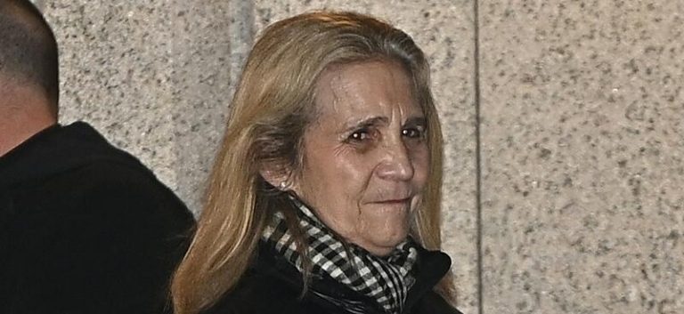 La infanta Elena vuelve al trabajo después de sus vacaciones en Abu Dabi