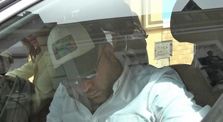 Kiko Rivera, indiferente ante el regreso de Agustín Pantoja a los escenarios de la mano de su madre