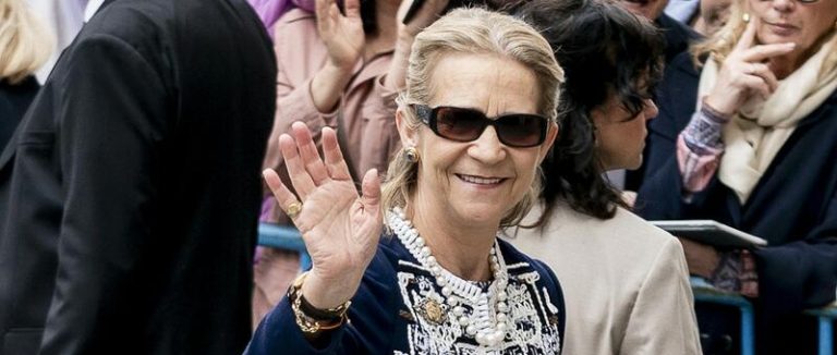 La infanta Elena regresa al trabajo después de la boda de Almeida y Teresa Urquijo. ¿Cómo se lo pasaron?