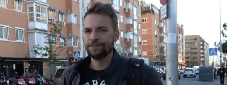 José María Almoguera se muestra indiferente tras las palabras de su madre sobre Paola Olmedo
