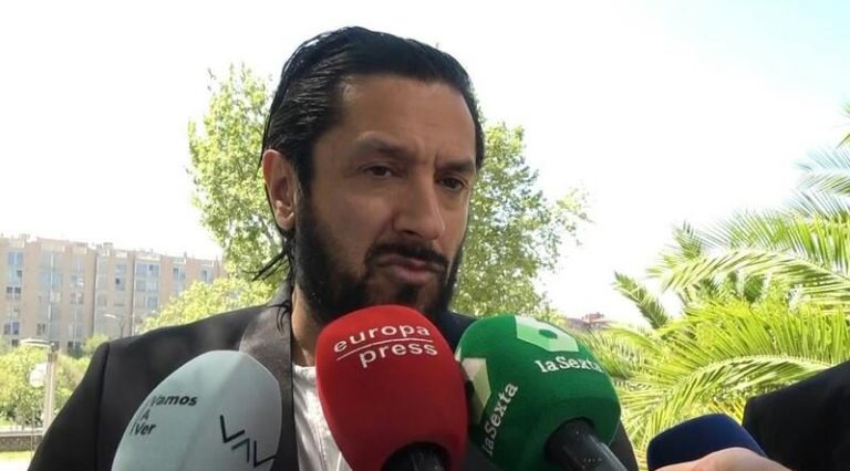 Rafael Amargo acude al juzgado a firmar por primera vez tras su salida de prisión